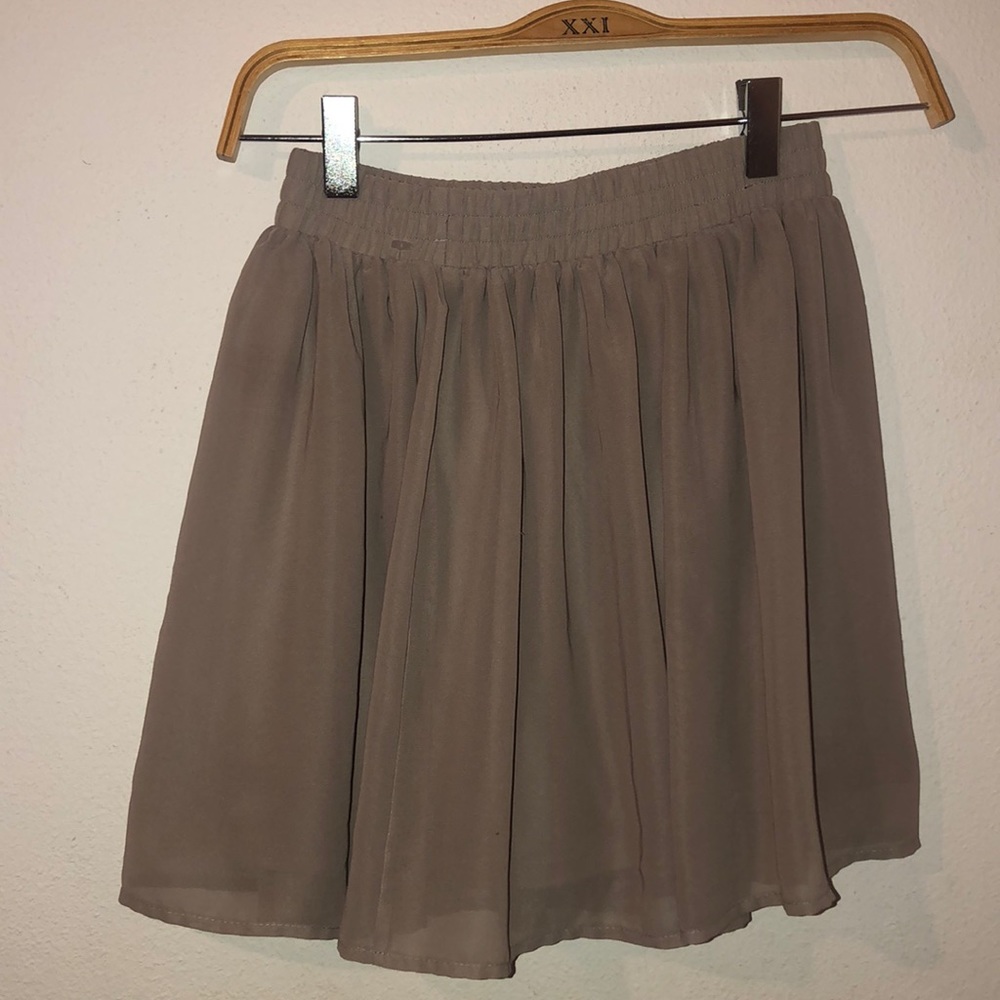 Forever 21 Beige tan skirt